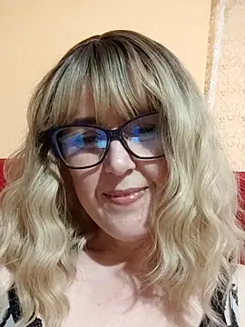 Snapshot of Amelialove42 chatting on May 31, 2026, 5:53 pm Amelialove42 online show from May 31, 2026, 5:53 pm