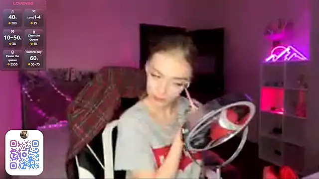 EvaPeace online show from February 1, 2026, 7:34 pm