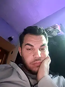 Alexszader36 online show from April 3, 2026, 9:35 pm