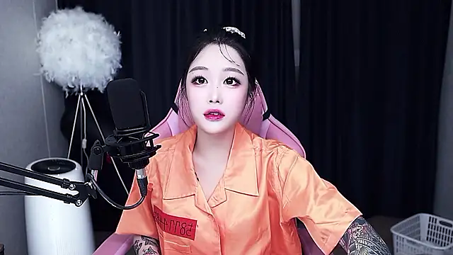 MISA 02 online show from October 18, 2025, 11:00 am