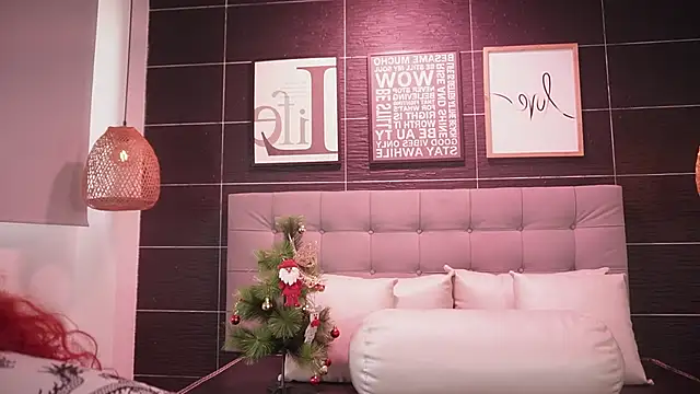 Thalia Karlson online show from December 17, 2025, 12:33 pm