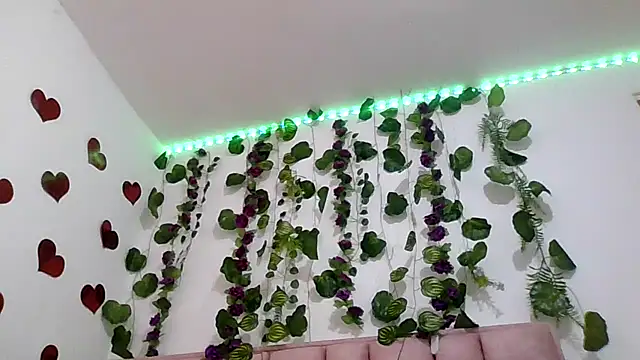 abby moss 2 online show from April 16, 2026, 12:28 pm