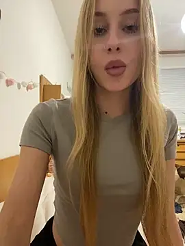 RemyStyles online show from December 21, 2025, 12:18 am