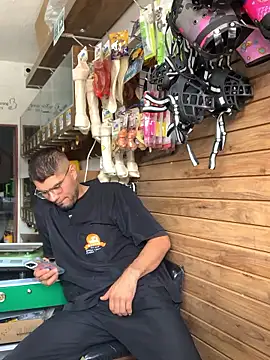 mirallesandbig online show from January 15, 2026, 4:22 pm