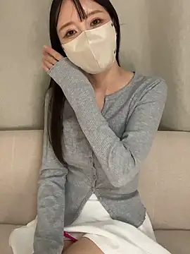 Snapshot of Onami_555 chatting on November 10, 2025, 8:19 pm Onami 555 online show from November 10, 2025, 8:19 pm