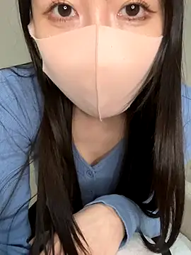 Snapshot of Onami_555 chatting on November 15, 2025, 8:16 pm Onami 555 online show from November 15, 2025, 8:16 pm