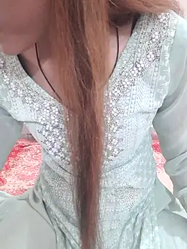 Snapshot of Khushi_rani chatting on February 17, 2026, 4:31 am Khushi rani online show from February 17, 2026, 4:31 am