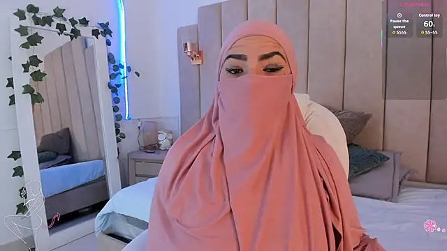  naylaa  online show from January 7, 2026, 2:47 am