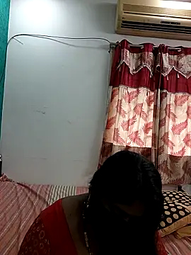 tamil-aunt online show from October 17, 2025, 5:32 am