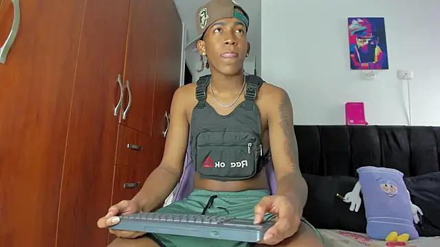 Snapshot of latin_kay1 chatting on February 11, 2026, 9:09 pm latin kay1 online show from February 11, 2026, 9:09 pm