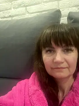 Butterfly8385 online show from November 7, 2025, 7:58 pm