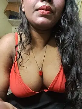 Snapshot of Lovely_Payal chatting on May 21, 2026, 8:32 am Lovely Payal online show from May 21, 2026, 8:32 am