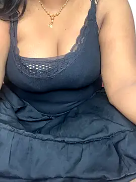 Snapshot of AttractiveDesiGirl chatting on October 10, 2025, 5:12 pm AttractiveDesiGirl online show from October 10, 2025, 5:12 pm