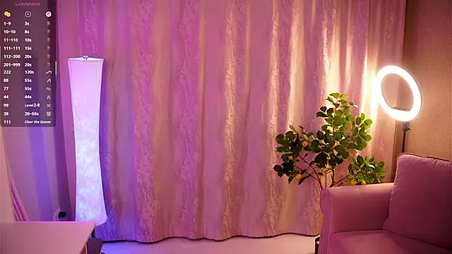 VernellArey online show from November 6, 2025, 4:41 pm