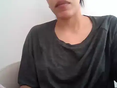 rositaaaa12 online show from April 2, 2026, 4:48 pm