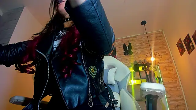 Evangelinejoness  online show from March 26, 2026, 11:49 am