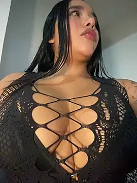 Snapshot of mis-violetha chatting on May 1, 2026, 3:00 am mis-violetha online show from May 1, 2026, 3:00 am