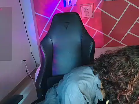 sweety dreambaby online show from October 13, 2025, 8:20 pm