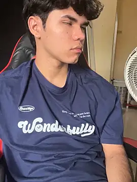 Im Camii online show from November 21, 2025, 6:50 pm