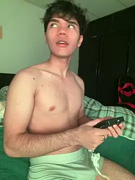 Im Camii online show from November 26, 2025, 6:20 pm