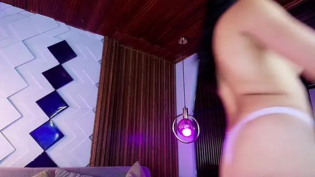 CinnamonHeat online show from January 14, 2026, 11:05 am