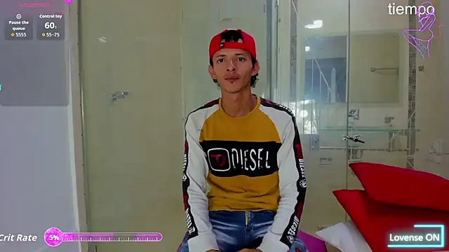 Snapshot of Mystic_temptation18 chatting on October 16, 2025, 2:56 am Mystic temptation18 online show from October 16, 2025, 2:56 am