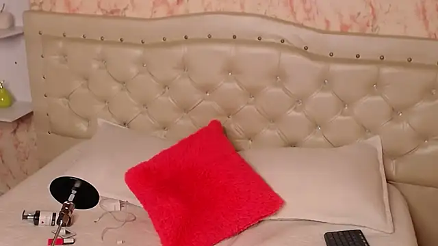 GabbiePrice online show from February 7, 2026, 3:16 pm