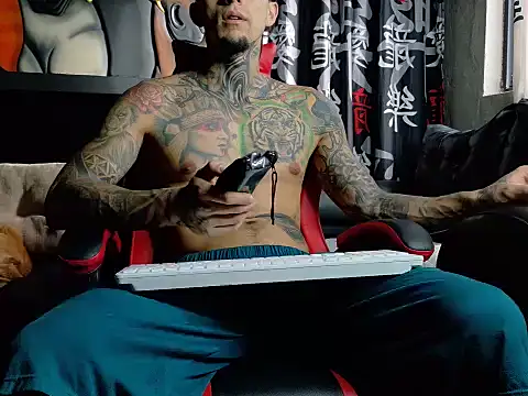 Molotov Explosive online show from October 27, 2025, 9:30 pm