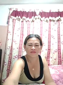 Snapshot of merr_ann123 chatting on April 4, 2026, 1:41 pm merr ann123 online show from April 4, 2026, 1:41 pm