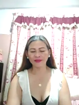 Snapshot of merr_ann123 chatting on April 7, 2026, 11:43 am merr ann123 online show from April 7, 2026, 11:43 am