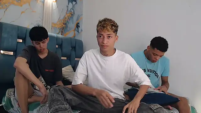 EMPIRE BOYS1 online show from March 18, 2026, 7:28 pm