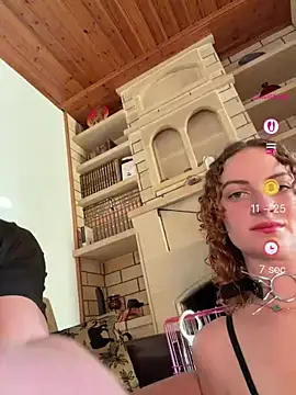 DandyAuryn online show from July 3, 2026, 4:24 pm
