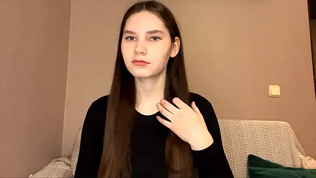 KaseyByczek online show from October 11, 2025, 4:05 pm