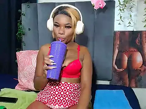 Lauren-001 online show from October 22, 2025, 8:25 am
