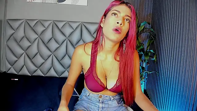 Luna Ember online show from November 11, 2025, 12:27 pm