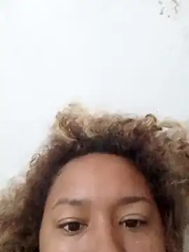 Snapshot of Camilanifeta chatting on January 15, 2026, 12:54 pm Camilanifeta online show from January 15, 2026, 12:54 pm