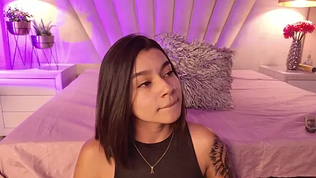 AlyssaRay online show from January 16, 2026, 7:29 pm