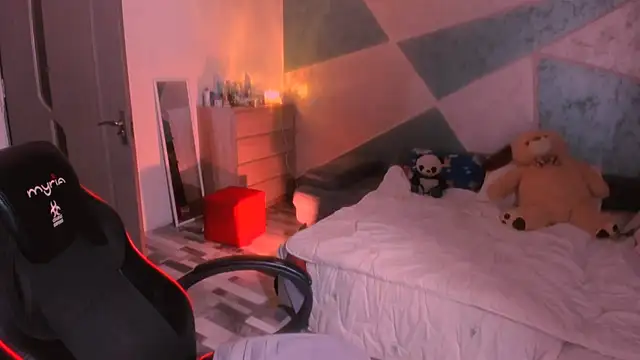 SweetSin40 online show from May 19, 2026, 1:56 am