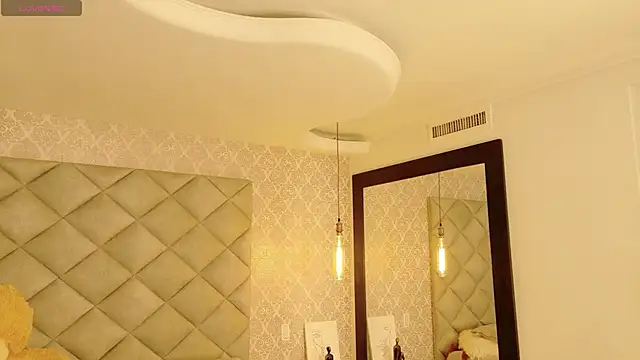 CARO ADAMS1 online show from February 12, 2026, 10:32 am