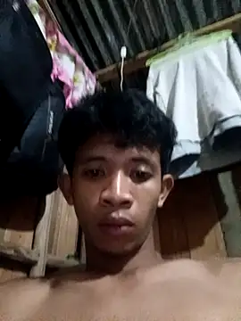 Snapshot of Edrial- chatting on November 7, 2025, 2:06 pm Edrial- online show from November 7, 2025, 2:06 pm