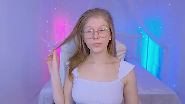 Angelie  Eyes online show from November 30, 2025, 3:27 pm