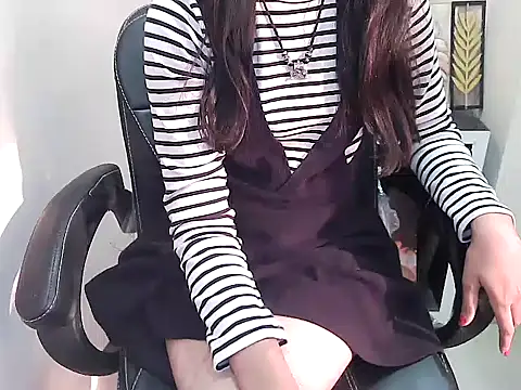 notty heena online show from November 9, 2025, 2:54 am