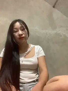 Linh sexyy online show from October 22, 2025, 5:08 am