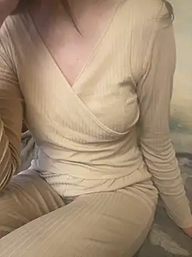 KittieCreme online show from February 5, 2026, 11:04 am