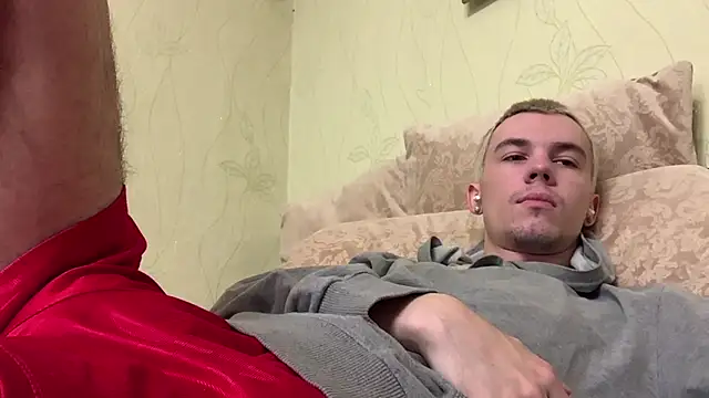 Snapshot of Jeremy1Scott chatting on July 10, 2026, 5:12 am Jeremy1Scott online show from July 10, 2026, 5:12 am