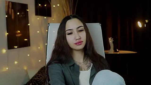 Snapshot of RebeckaThornton chatting on January 19, 2026, 3:27 pm RebeckaThornton online show from January 19, 2026, 3:27 pm