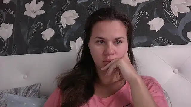 GiaaCaranggi online show from October 15, 2025, 5:07 am