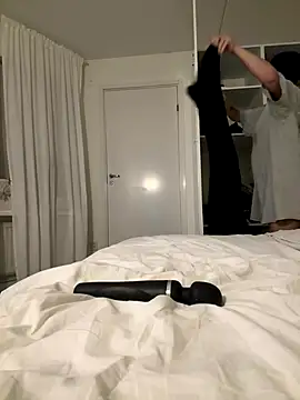 mamimamacitaaa online show from November 1, 2025, 3:25 pm