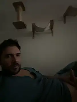 Snapshot of ReDiBastoni90 chatting on October 26, 2025, 11:31 pm ReDiBastoni90 online show from October 26, 2025, 11:31 pm