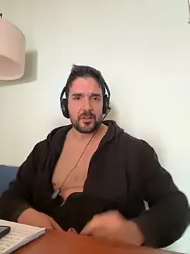 Snapshot of ReDiBastoni90 chatting on October 31, 2025, 8:48 am ReDiBastoni90 online show from October 31, 2025, 8:48 am